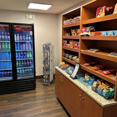 Best Western Rochelle Inn & Suites Near Dekalb