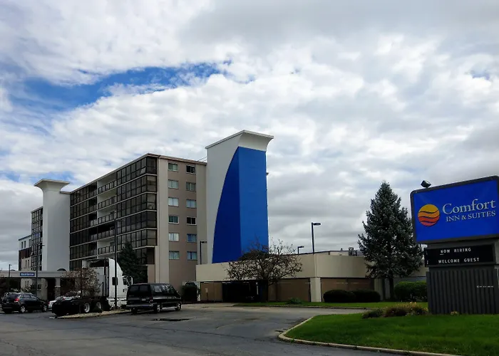 Western & Near Dekalb Hotel Rochelle